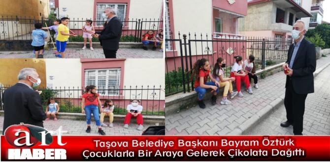 Taşova Belediye Başkanı Bayram Öztürk Çocuklarla Bir Araya Gelerek Çikolata Dağıttı
